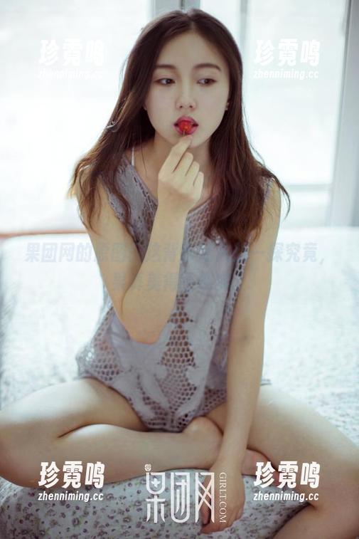 果团网的原图！这背影让人想一探究竟，果真美得不现实。