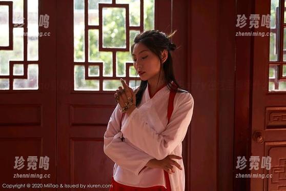 MiiTao蜜桃社-小草莓Berry MiiTao蜜桃社 - 透明却无圣光,小草莓Berry在这里演绎什么新风潮?