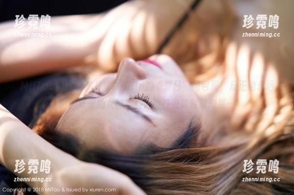 MiiTao蜜桃社 - 从琳琳ailin的“夏日”图包里，反正她永远都是夏天的女神，我只能在旁边默默仰慕…