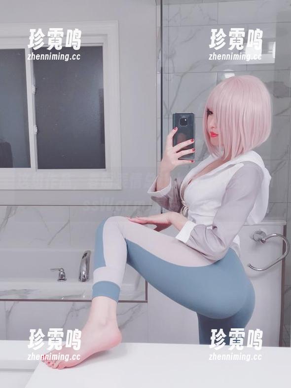这组作品，春丽表情总让人捉摸不透，MissWarmJ真带劲。