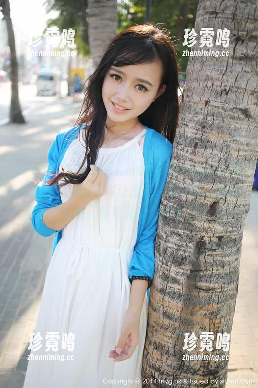 MyGirl美媛馆-Cris_卓娅祺 MyGirl美媛馆 - Cris_卓娅祺的连衣裙私拍,白色的布料让我联想到春夏之间的柔和,天呐,所以我又想吃冰淇淋了!