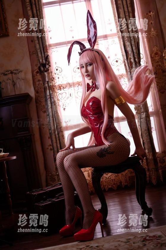 Vams子说，吊带配cos，完美生存指南