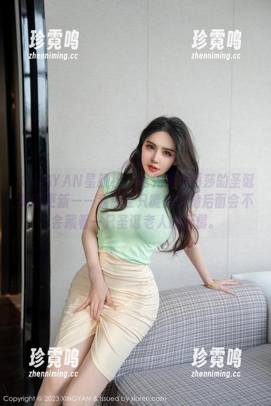 XINGYAN星颜社 - 抢先看李丽莎的圣诞美图更新——我现在只能想象她后面会不会藏着一只圣诞老人的玩偶。