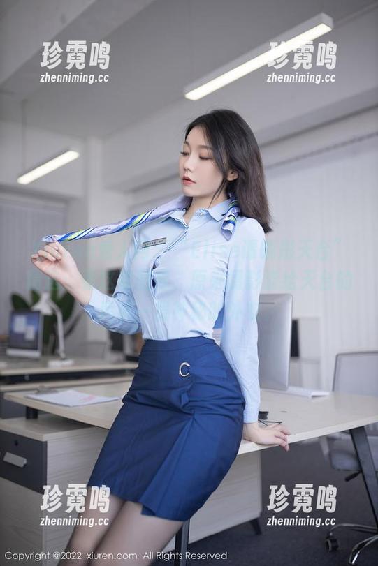 Xiuren秀人网-Elise谭晓彤 Xiuren秀人网 - “Elise谭晓彤天台”精选:看这组图库,原来摄影能给天台的污垢一层神秘的外衣。