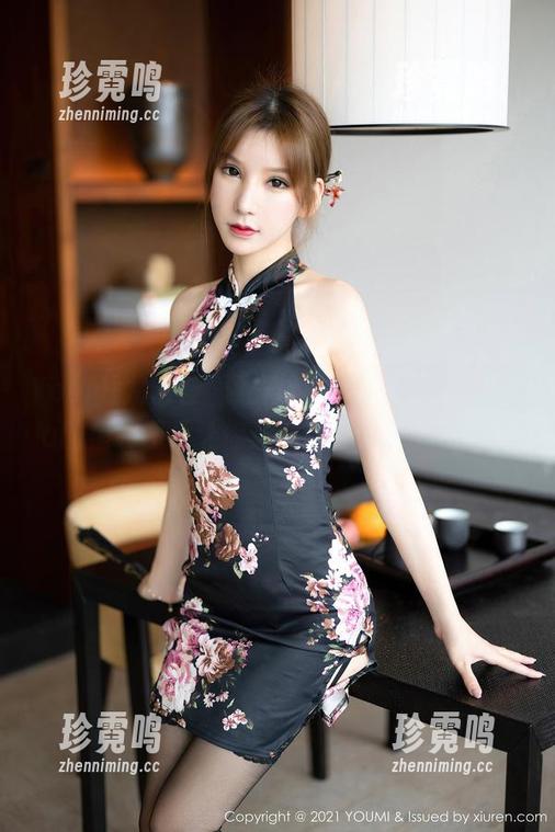 YouMi尤蜜荟 - 红裙献身！严利娅Yuliya的福利图片让你弄懂这身配色的深意。