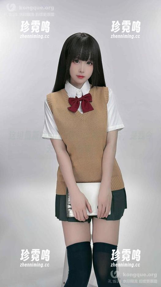 miko酱ww 这组最新的miko酱ww礼服图片,是我今天的“小确幸”吗?