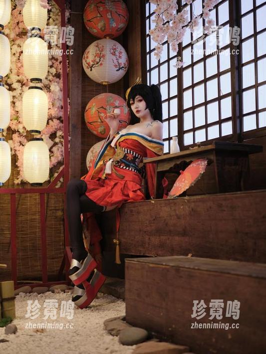 一米八的大梨子 鲜明对比,一米八的大梨子的全套写真和内衣的柔和碰撞。