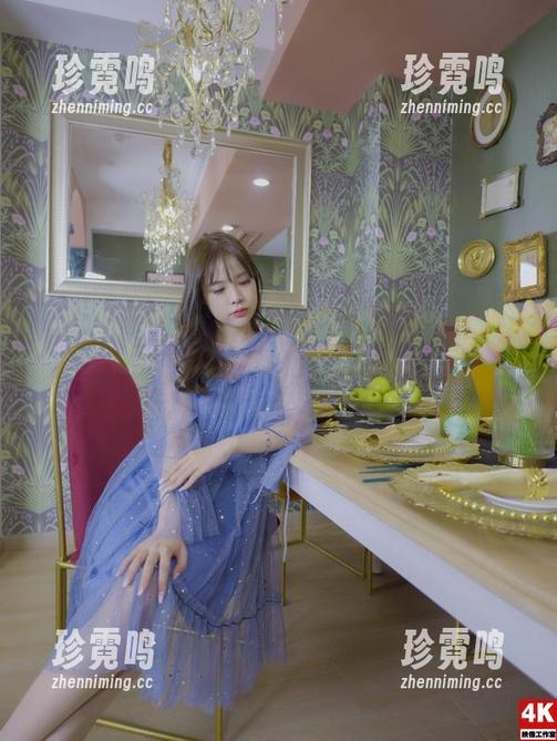 丽柜-桃子 丽柜 - 毛衣里的桃子——别光看原图,套图里可是藏着意想不到的轻松感哦。