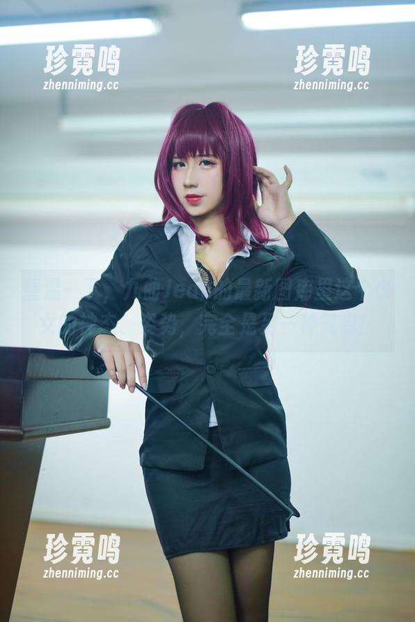 九曲Jean 重温一下,九曲Jean的最新图库里这个少女的神态、姿势,完全是另一种气息!