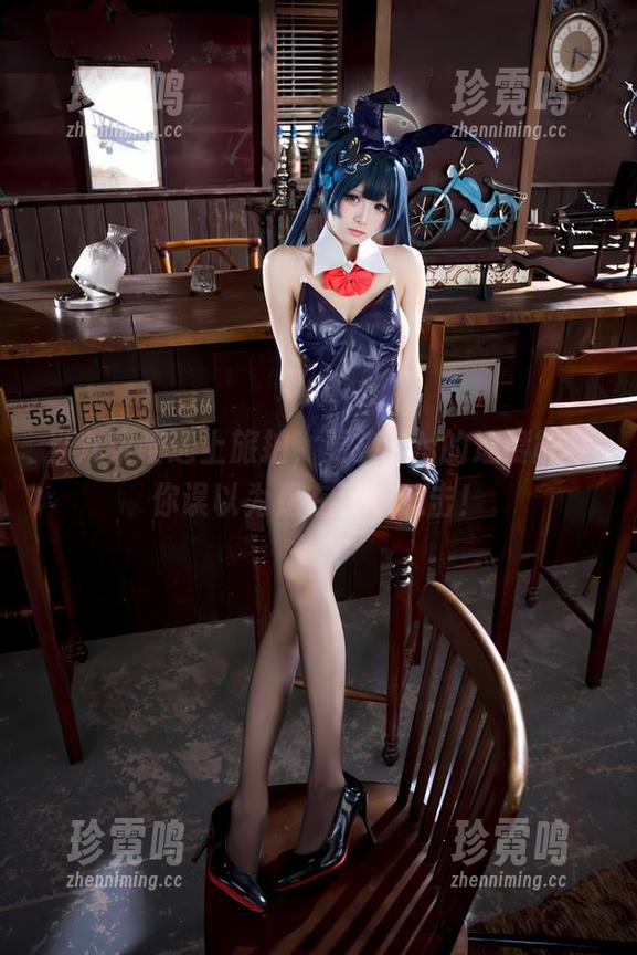 当九柒喵遇上旅拍，更换cos的速度能让你误以为是在飞速追击！