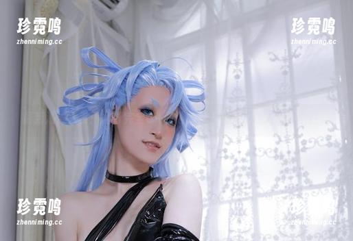最新潮流大赏：北哥完全OK和他的裤里丝突然让人心生向往。