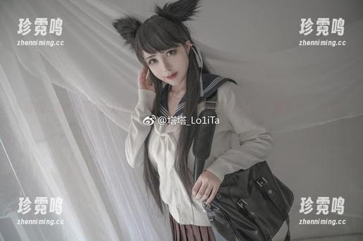 塔塔_Lo1iTa的狂三风暴，套图更新告诉你‘一见倾心’啥意思！