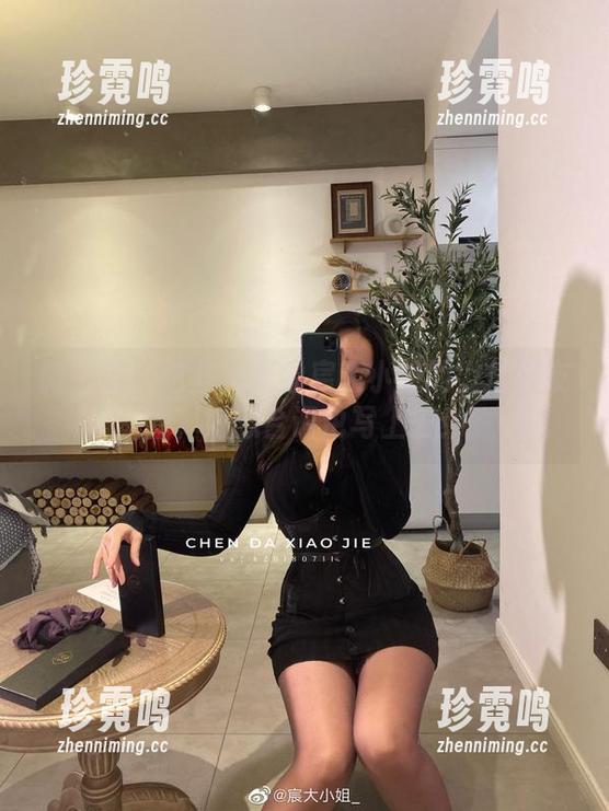 微密圈 - 这些美图像宸大小姐的微信朋友圈，好想台词也写上去！