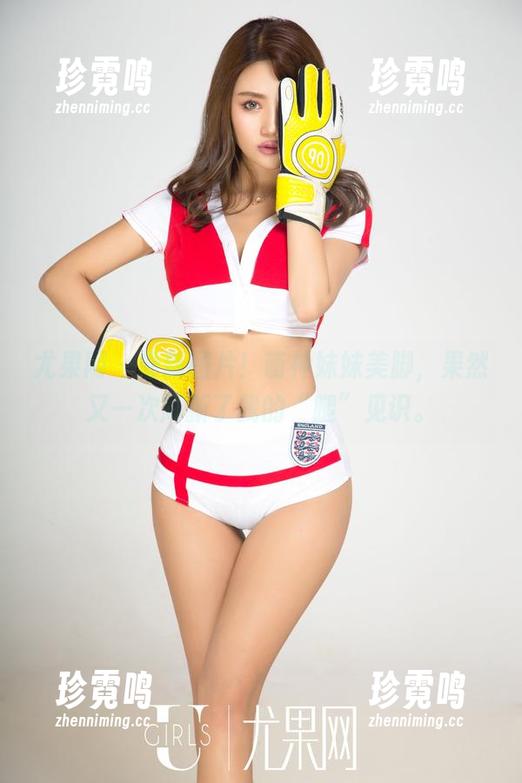尤果网 - 最新图片！萌神妹妹美脚，果然又一次刷新了我的“腿”见识。