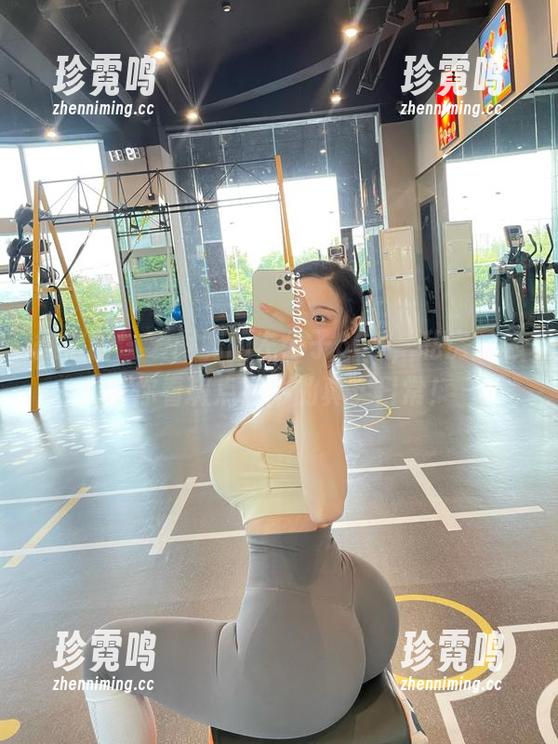 微密圈 - 爱闹腾的左公子666，私房图包带你看斑点奶牛的真实日常！
