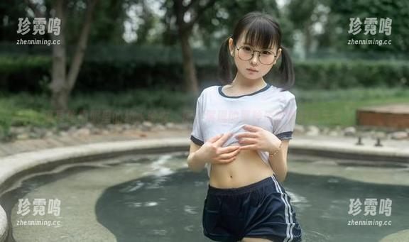 温泉体操服里的幼水铃衣，原图展现的那种俏皮真的是无敌了！