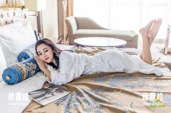推女神 - 在Ann尤美的护士写真里找乐子：分享她的医生梦再现实！