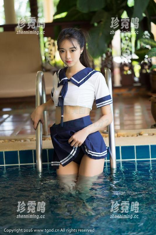 推女神 - 谢忱倬的美图更新：死库水，让人猜猜这水温几分？
