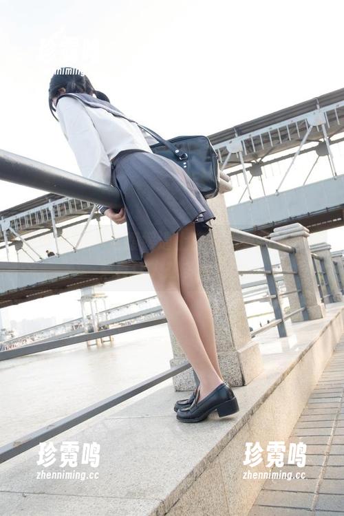 森萝财团 - 当媛媛遇上皮衣，更新的写真集真让人想多看几眼
