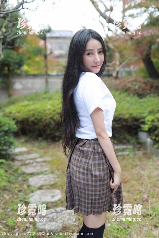 模范学院 - 良人非爱人图集全套：短裙，让人无法移开视线的小喵？
