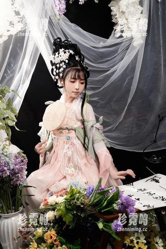 爆机少女喵小吉职业装合集，给予你无形的职场自信资源。