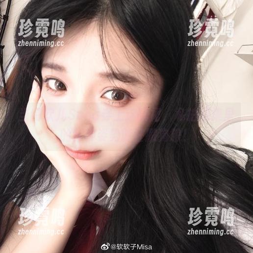 当特软儿Sona穿上这睡裙，私拍图集里的各种姿势能狂撒狗粮！