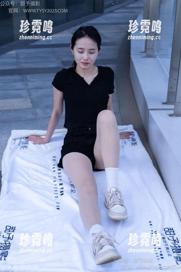 甜予摄影-思思 甜予摄影 - 思思的白棉袜作品集:这些袜子竟然让我喘不过气来。