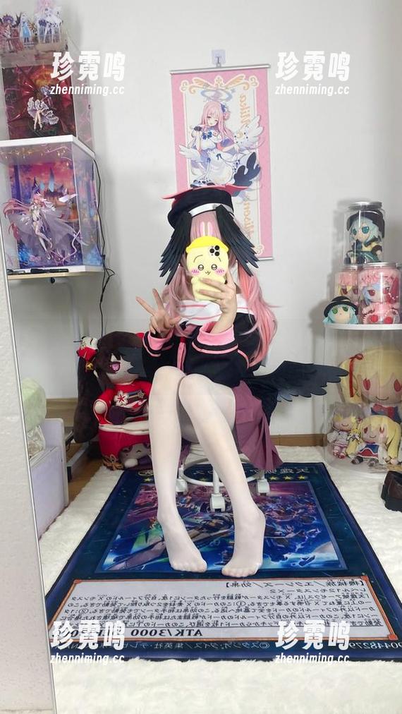 白栎Shirly的黑白写真合集，谁能预测这次她会用多少隐秘的视角呢？