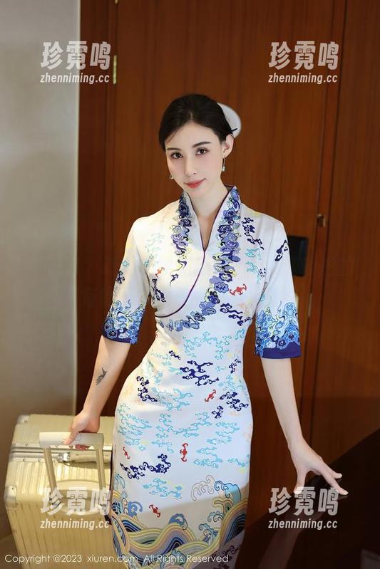 秀人网 - 跃动的学姐颜，Elise谭晓彤的每幅画像都是一场小风暴！
