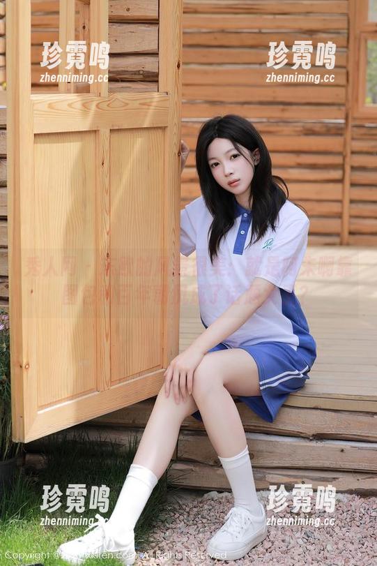 秀人网-就是阿朱啊 秀人网 - 东欧的风景很美:就是阿朱啊靠图包和百年朝凤成了话题女王?