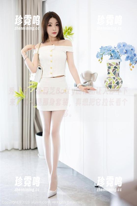 秀人网-徐莉芝Botty 秀人网 - 徐莉芝Botty的作品让人停不下来,尤其是那身套装,真想把它拉长看个够。
