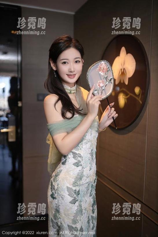 秀人网-甜七七 秀人网 - 新一波甜七七的美图来了,纯白色就是女神自信的底色!