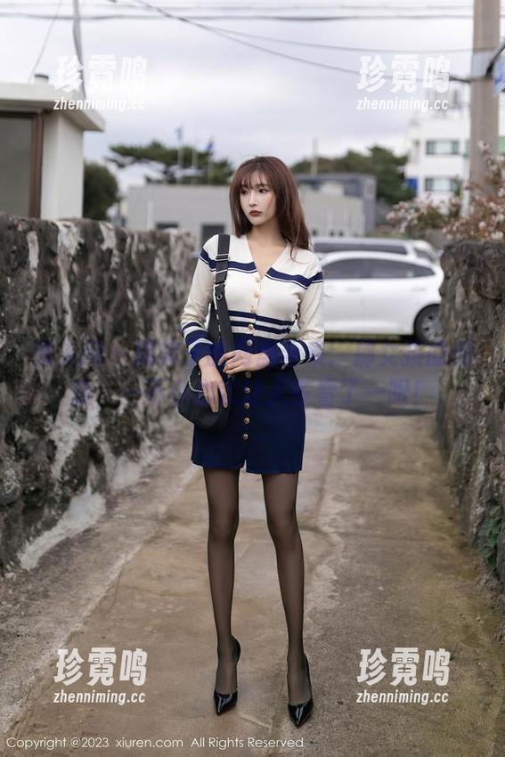 秀人网-糯美子 秀人网 - 糯美子的网盘合集:那女孩的侧脸,一不小心就让人多看了一眼!