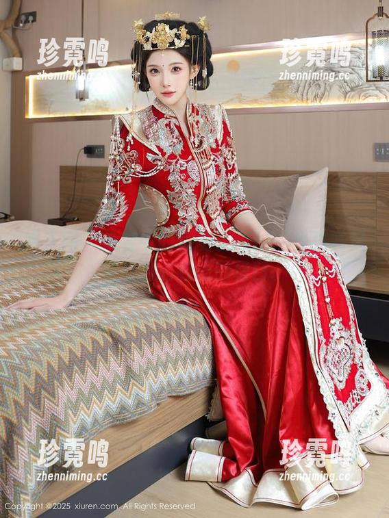 秀人网 - 蜕变中的糯美子nini：当秘书只是穿越名利场的借口。
