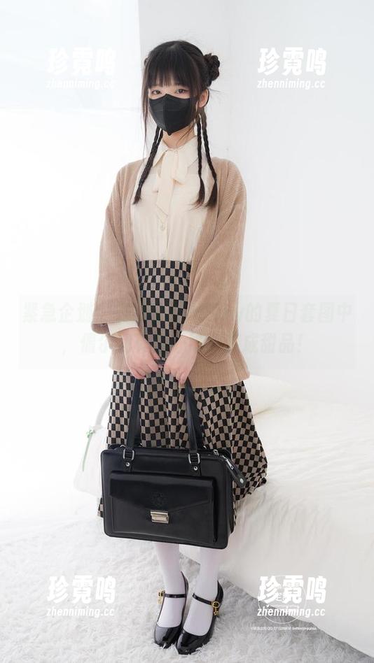 紧急企划 - 在小奶糕Milky的夏日套图中，偶尔我真担心她会变成甜品！