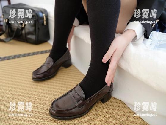 紧急企划 - 定制类型的海报：龙崎聆音和女孩们的争锋！