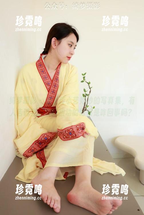 绮梦摄影 - 新上传小艺婚纱的写真集，有人告诉我这衣服扭动的时候是咋回事吗？