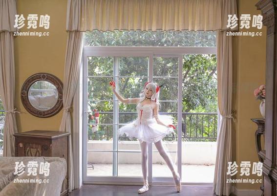 苏嫣qvq 看苏嫣qvq穿白衬衫合集,脑子里马上一万种想法,乱糟糟的。