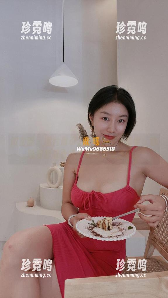 微密圈 - 图片展示了鹿瑶的居家哲学：随意和舒服永远是她的最佳搭档。